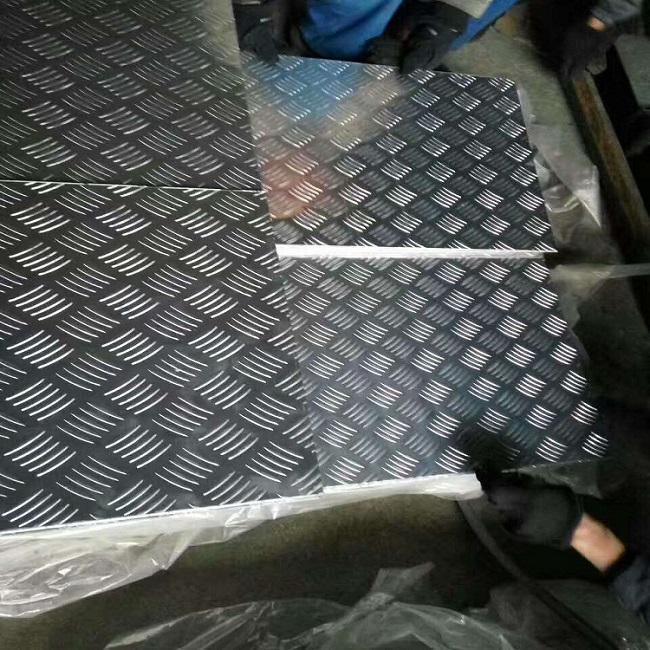 Five Gold Anti Slip Pattern Aluminum Plates