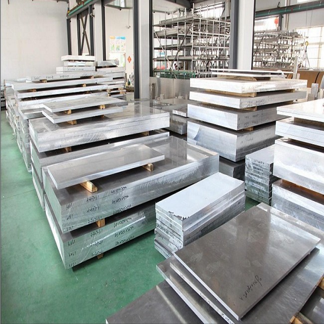 Anodized aluminum plate